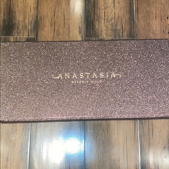Anastasia Beverly Hills liquid lipsticks vault